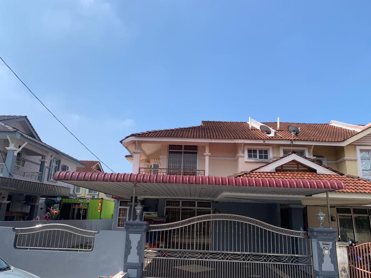 Awani Homestay Seberang Jaya Permatang Janggus Bagian luar foto